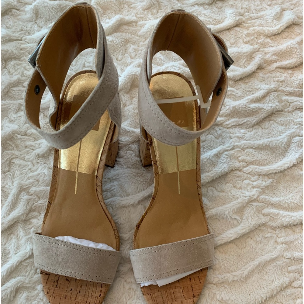 Dolce vita light beige suede chunky heels size 8 with ankle strap